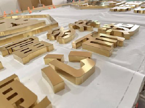 宜春拉丝不锈钢字的特点。